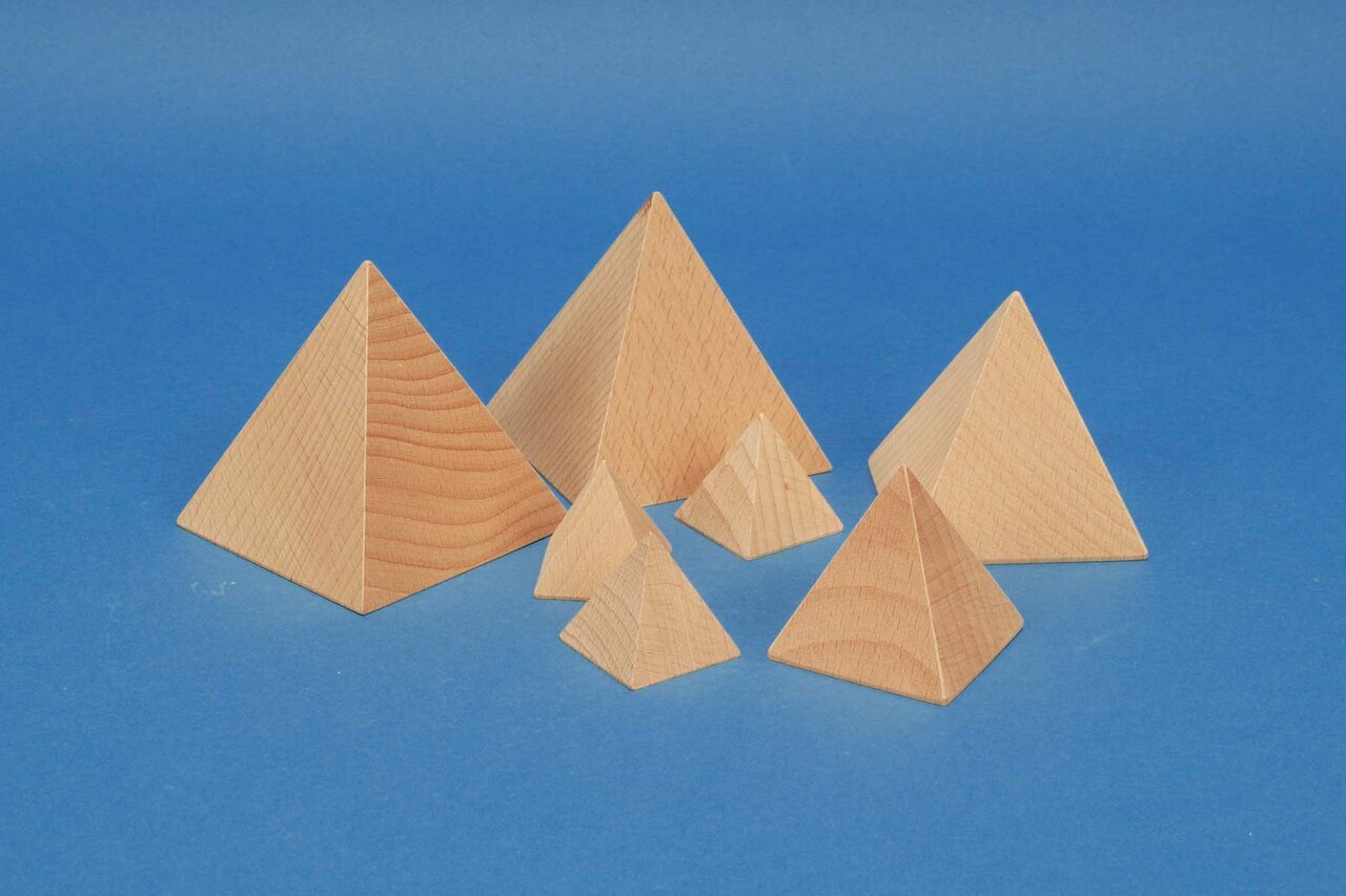 Pyramiden_Buche