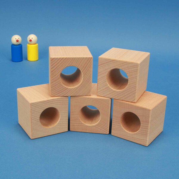 houten blokken drilled 6 x 6 x 6 cm - 3 cm drilled